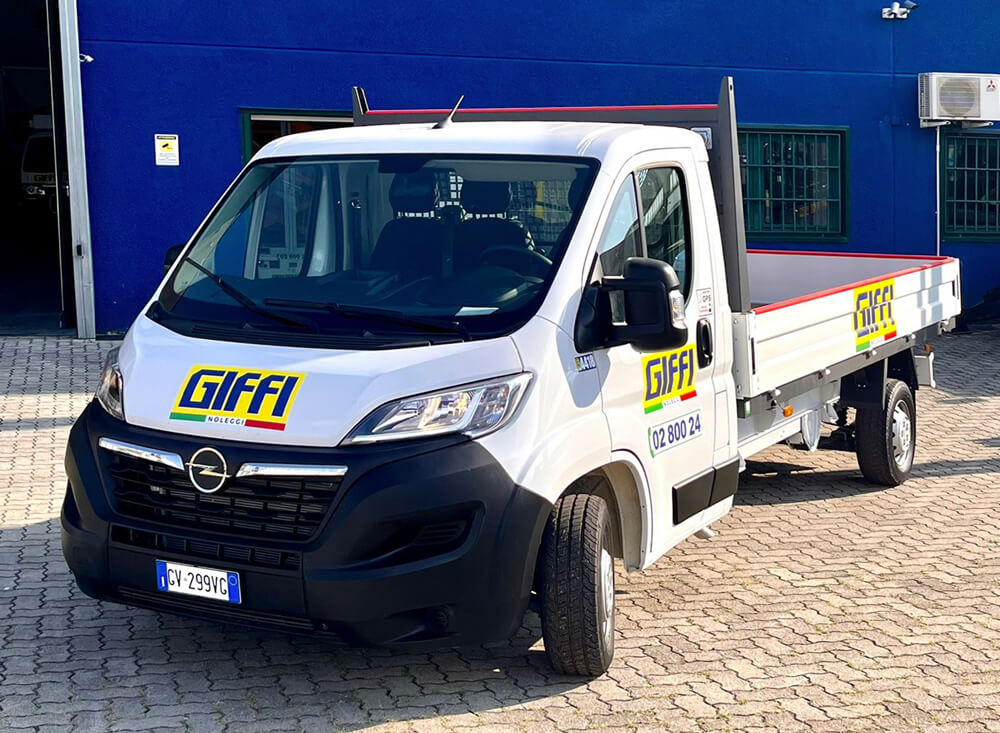 noleggio Furgone cassone fisso 4m