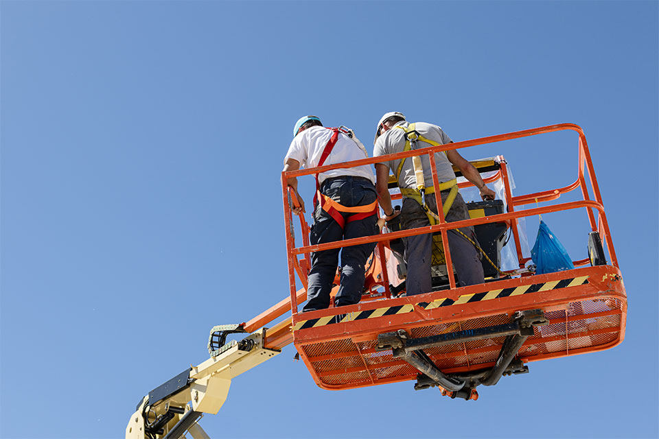 Lavoro su piattaforma aerea