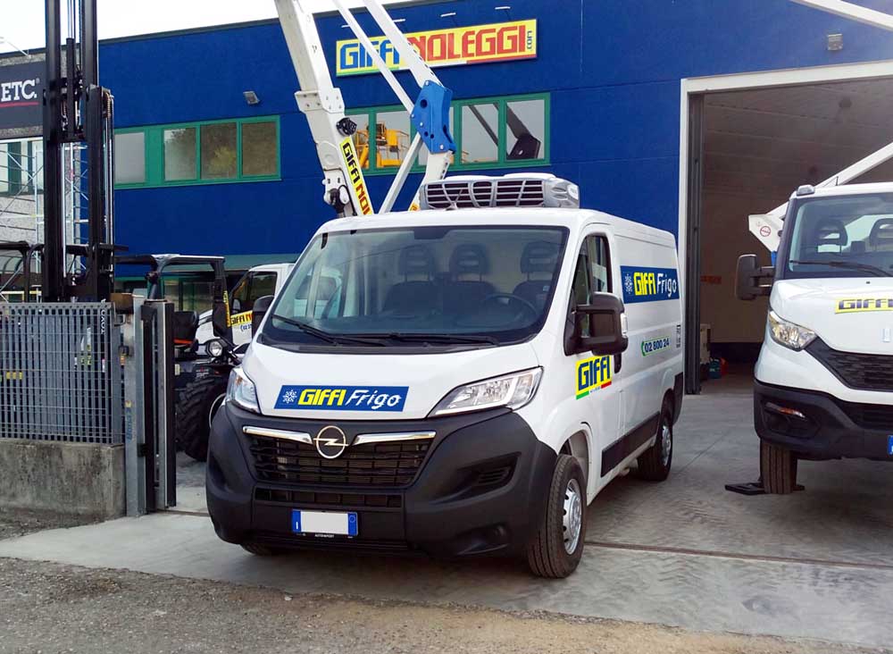 Noleggio furgone Frigo L1H1 - GIFFI NOLEGGI