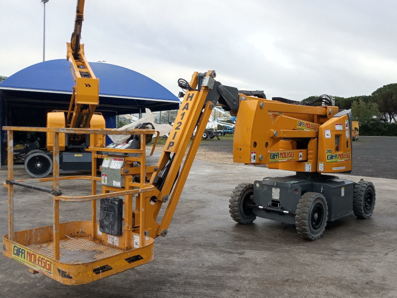 AE703368_0