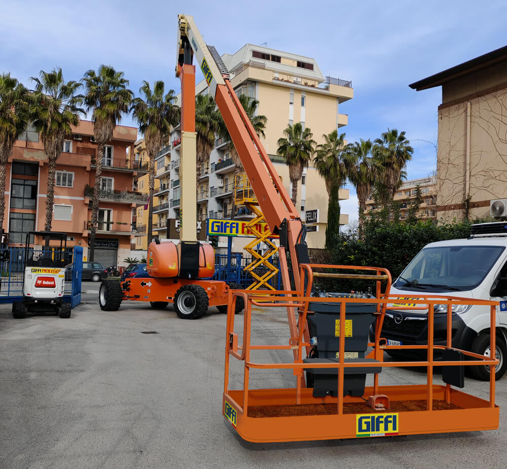 Noleggio piattaforma aerea semovente diesel 26m
