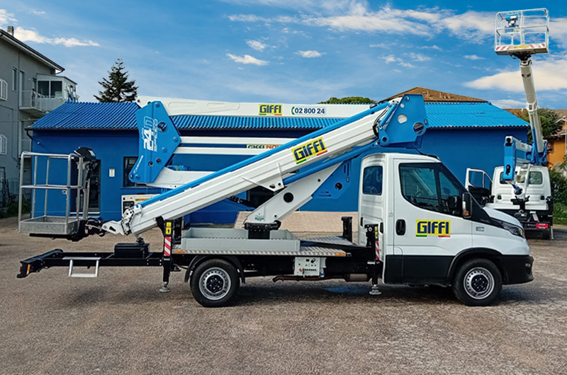 Piattaforma aerea autocarrata 24m